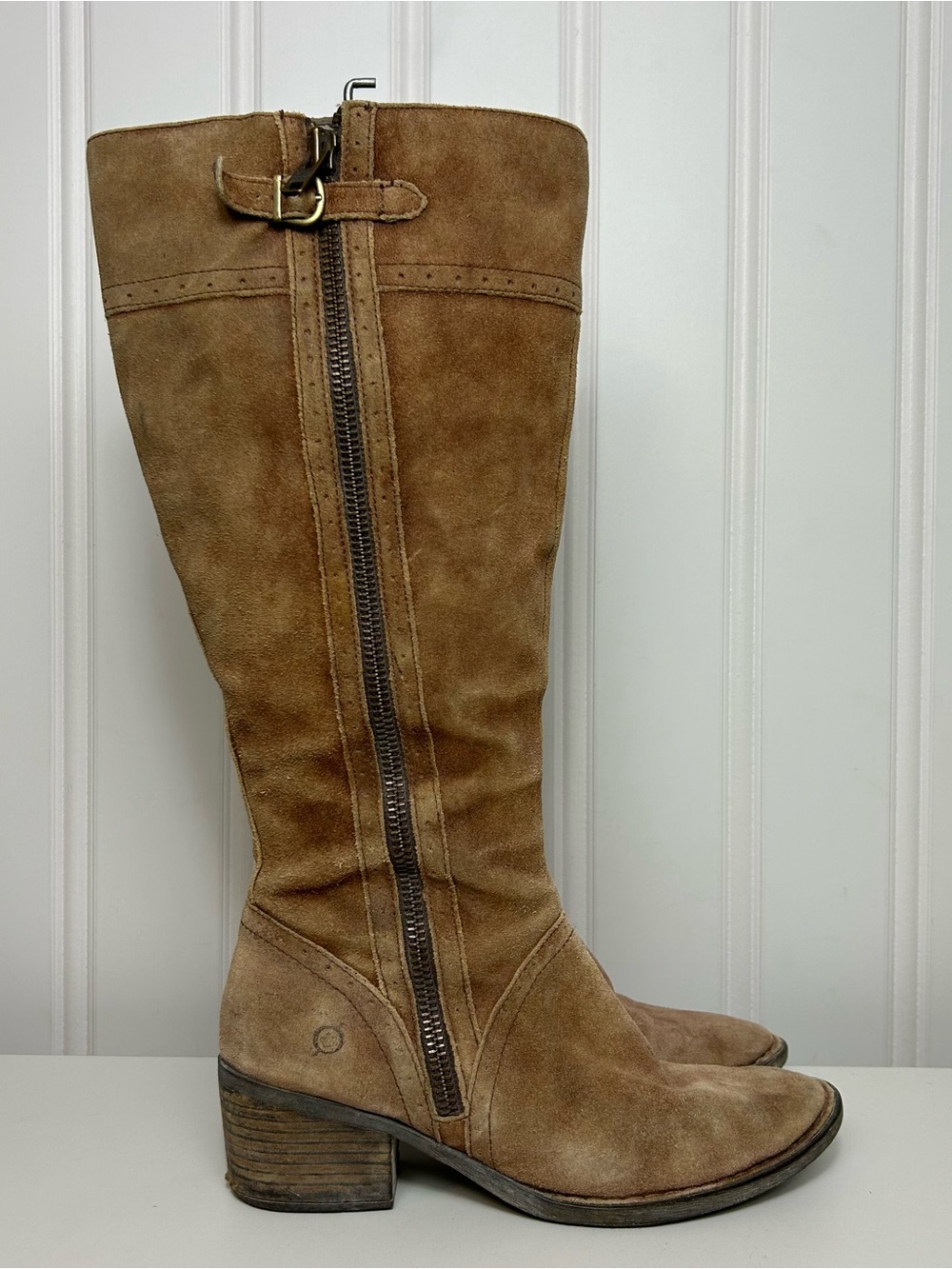 Born brown suede knee high tall riding boots zipper women’s 10
